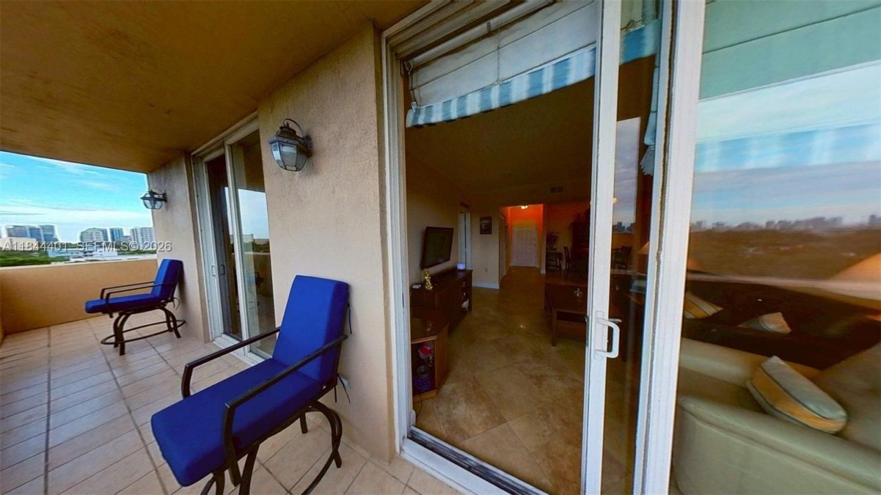 2425 SW 27th Ave, Unit 701, Miami, FL 33145 Photo