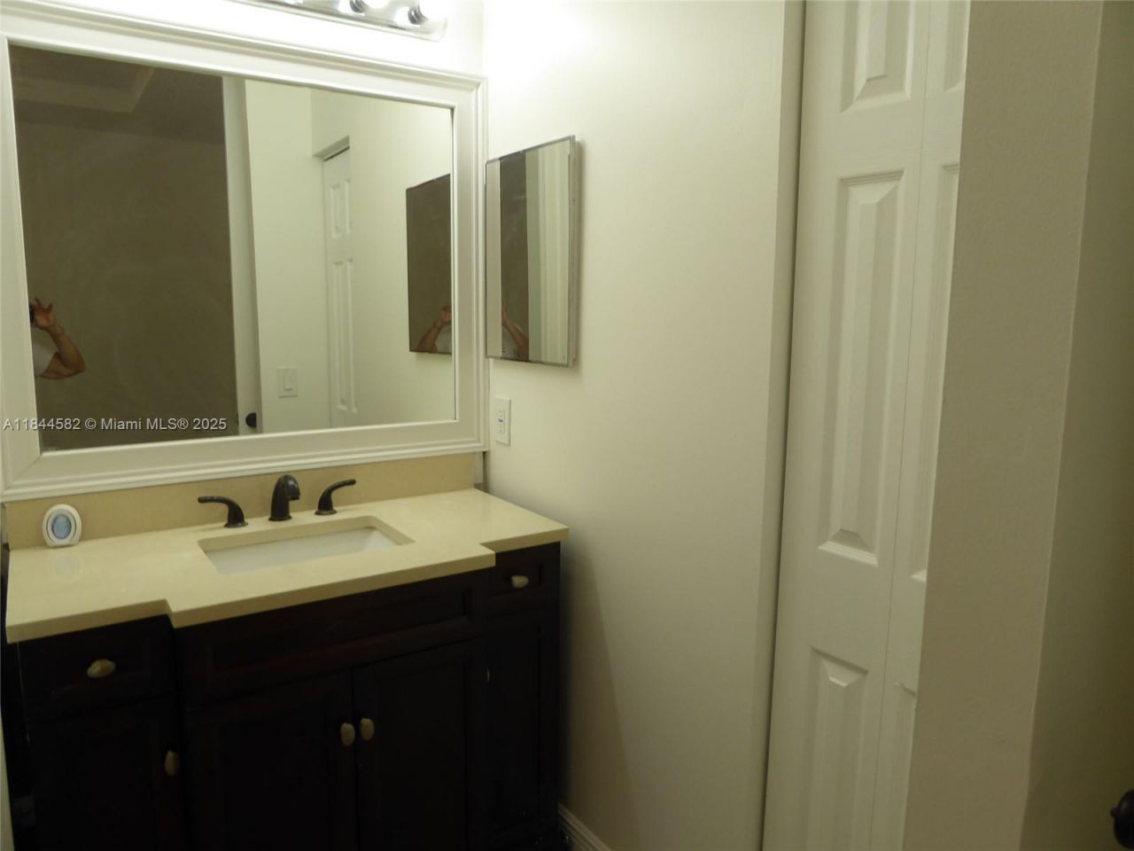 1037 NE 42nd Pl, Homestead, FL 33033 Photo