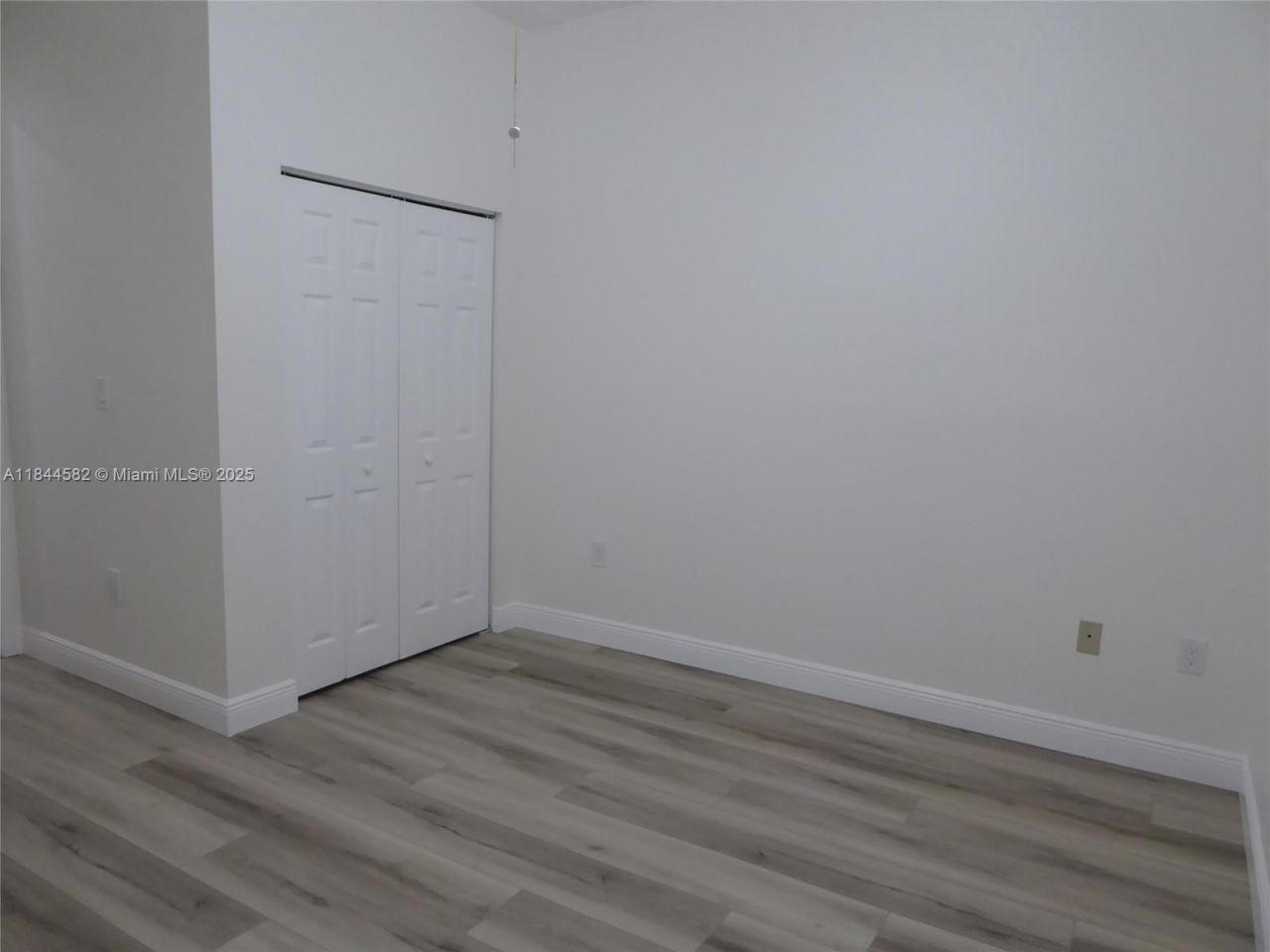 1037 NE 42nd Pl, Homestead, FL 33033 Photo