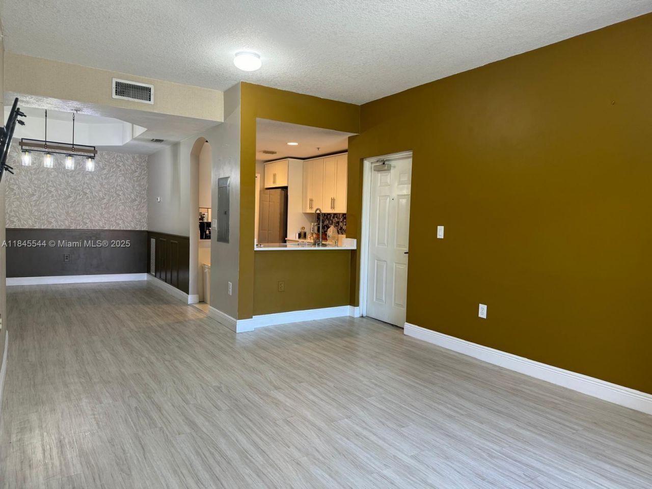 6320 NW 114th Ave, Unit 1223, Doral, FL 33178 Photo