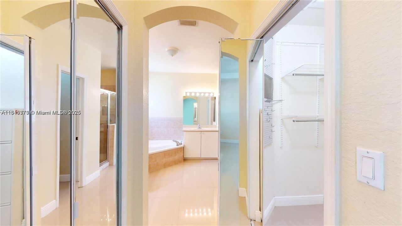 12281 SW 121st Ter, Miami, FL 33186 Photo