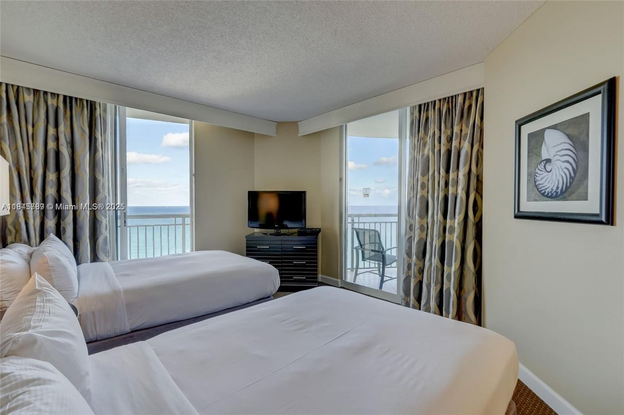 17375 Collins Ave, Unit 2501, Sunny Isles Beach, FL 33160 Photo