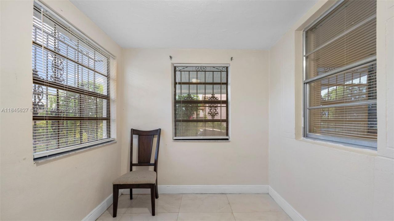1235 NW 86th St, Miami, FL 33147 Photo