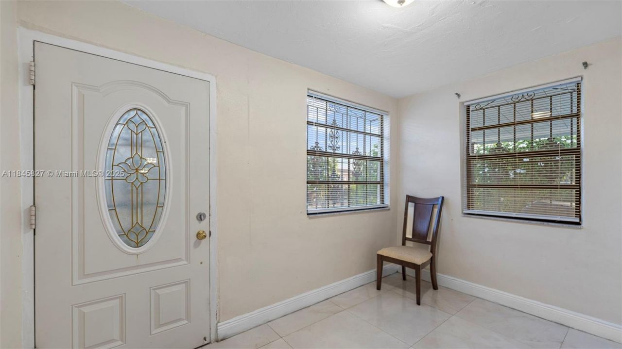 1235 NW 86th St, Miami, FL 33147 Photo