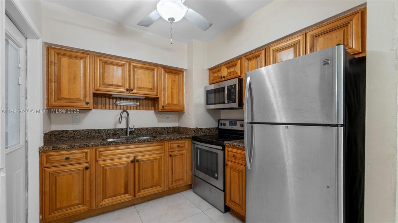 1235 NW 86th St, Miami, FL 33147 Photo