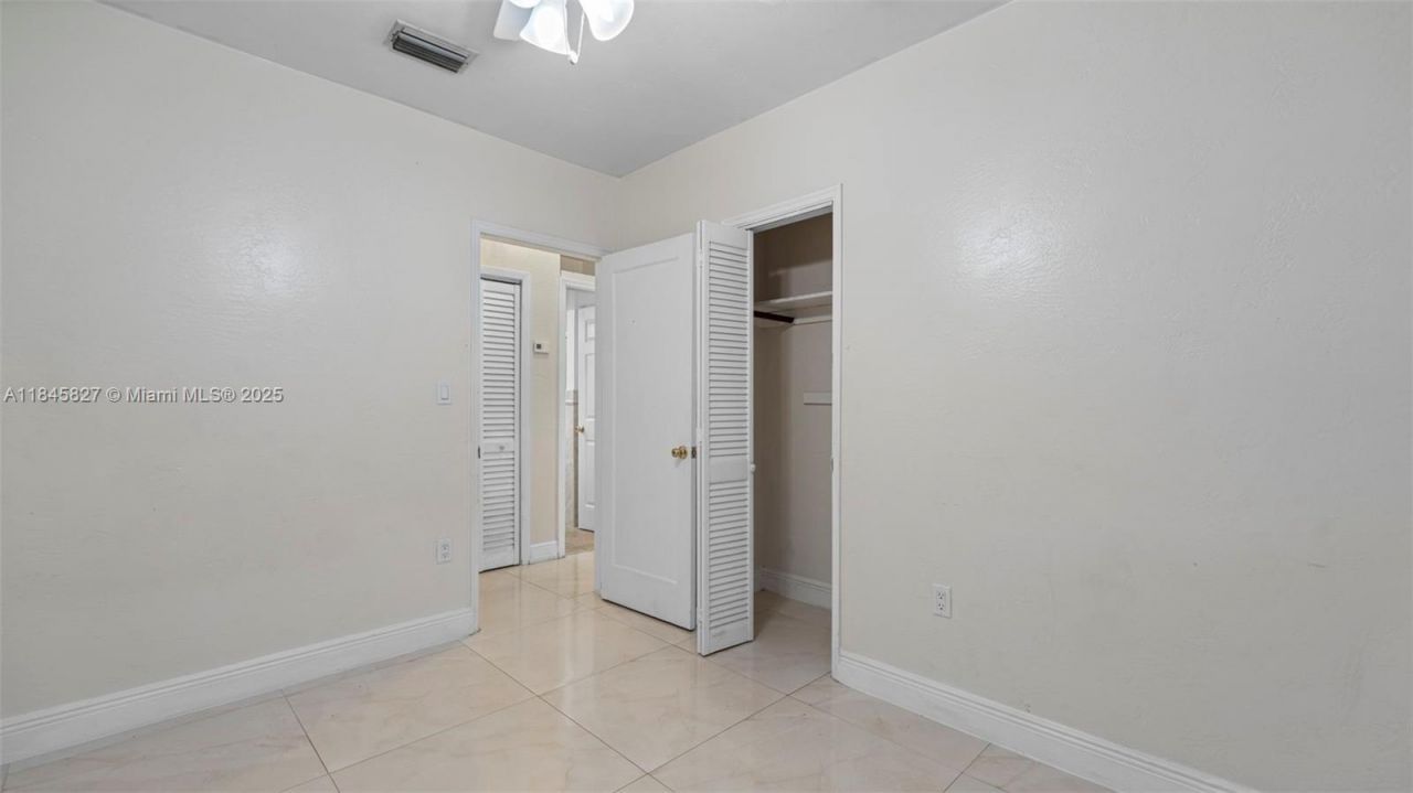 1235 NW 86th St, Miami, FL 33147 Photo