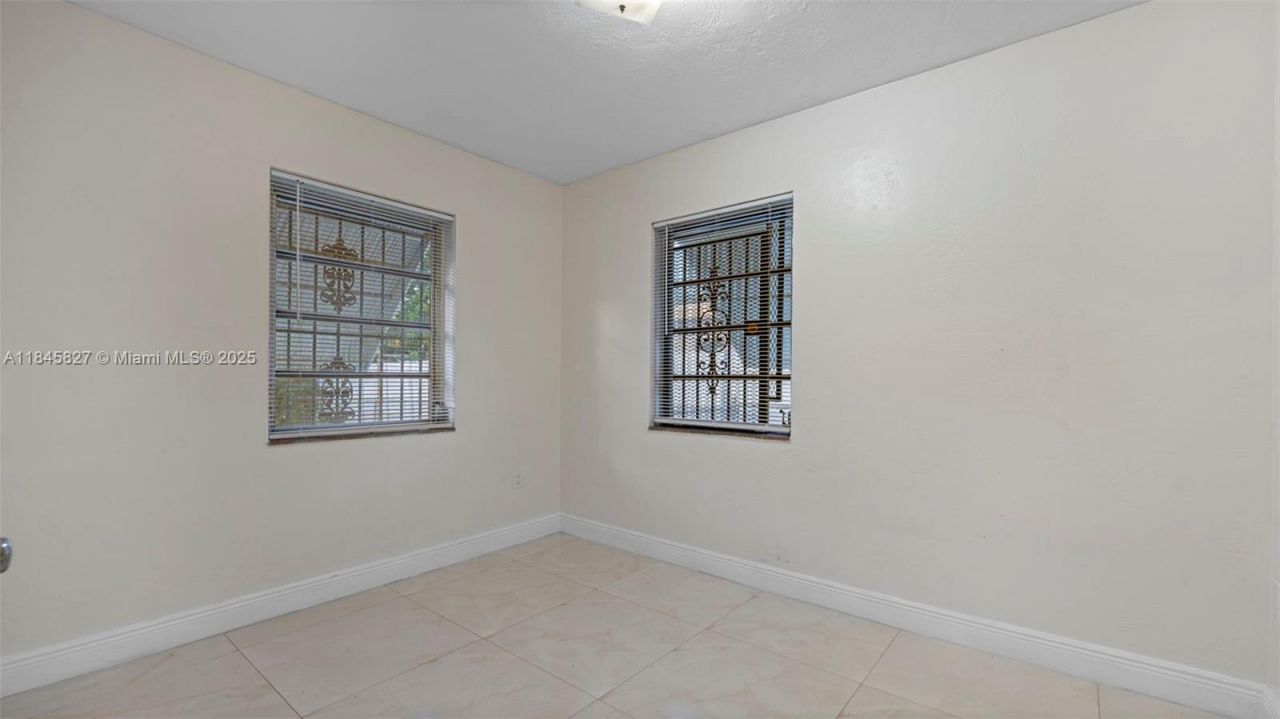 1235 NW 86th St, Miami, FL 33147 Photo