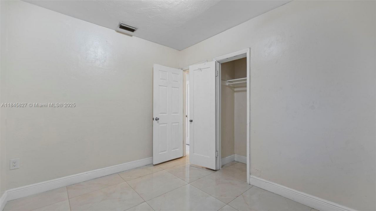 1235 NW 86th St, Miami, FL 33147 Photo