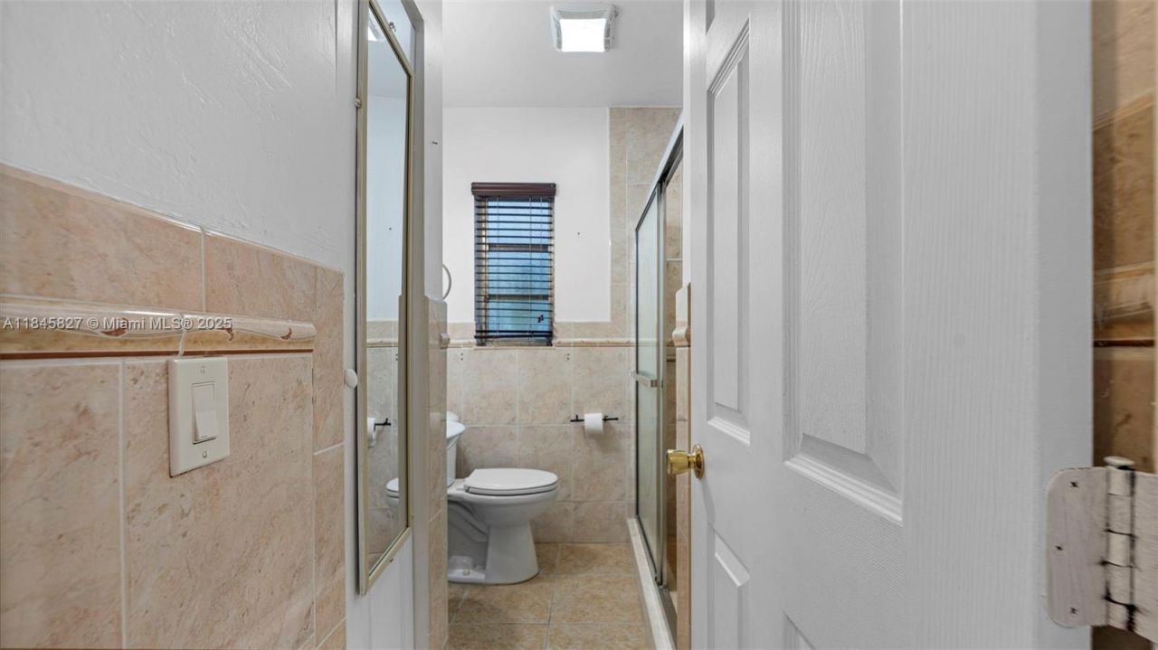 1235 NW 86th St, Miami, FL 33147 Photo