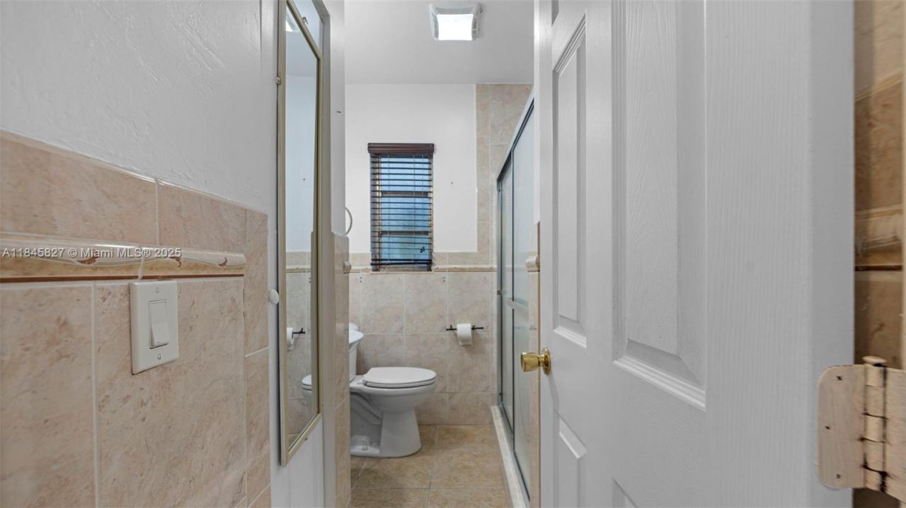 1235 NW 86th St, Miami, FL 33147 Photo