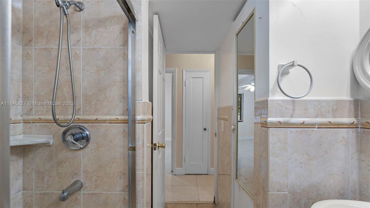 1235 NW 86th St, Miami, FL 33147 Photo