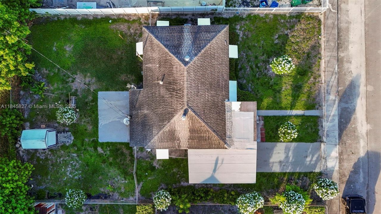 1235 NW 86th St, Miami, FL 33147 Photo