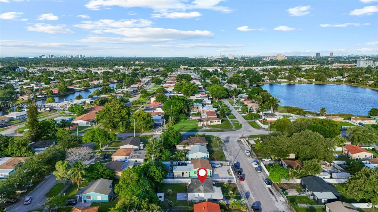 1235 NW 86th St, Miami, FL 33147 Photo