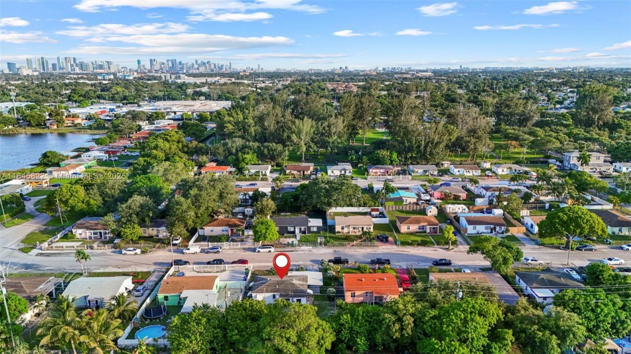 1235 NW 86th St, Miami, FL 33147 Photo