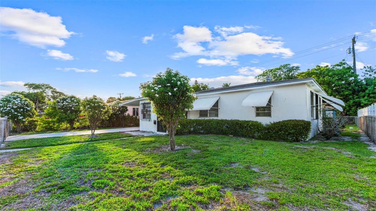 1235 NW 86th St, Miami, FL 33147 Photo