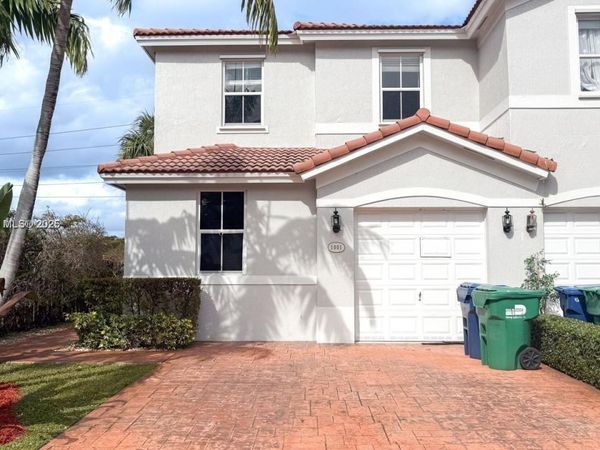 1001 NE 208th St, Unit ., Miami, FL 33179