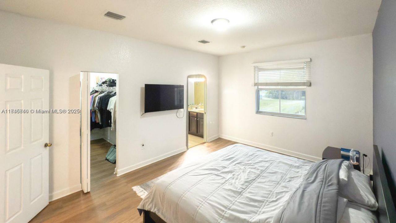 1001 NE 208th St, Unit ., Miami, FL 33179 Photo