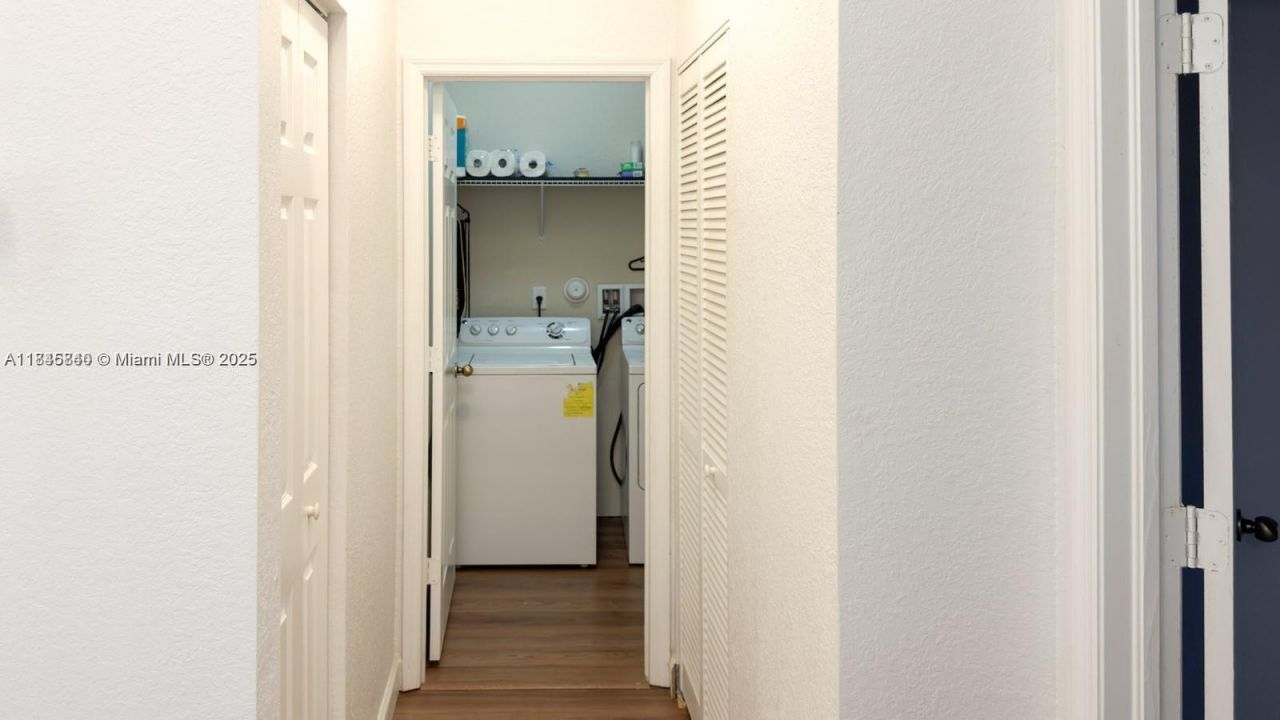 1001 NE 208th St, Unit ., Miami, FL 33179 Photo