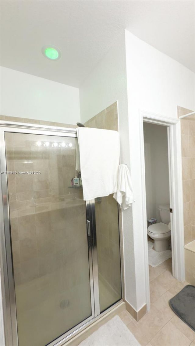 1001 NE 208th St, Unit ., Miami, FL 33179 Photo