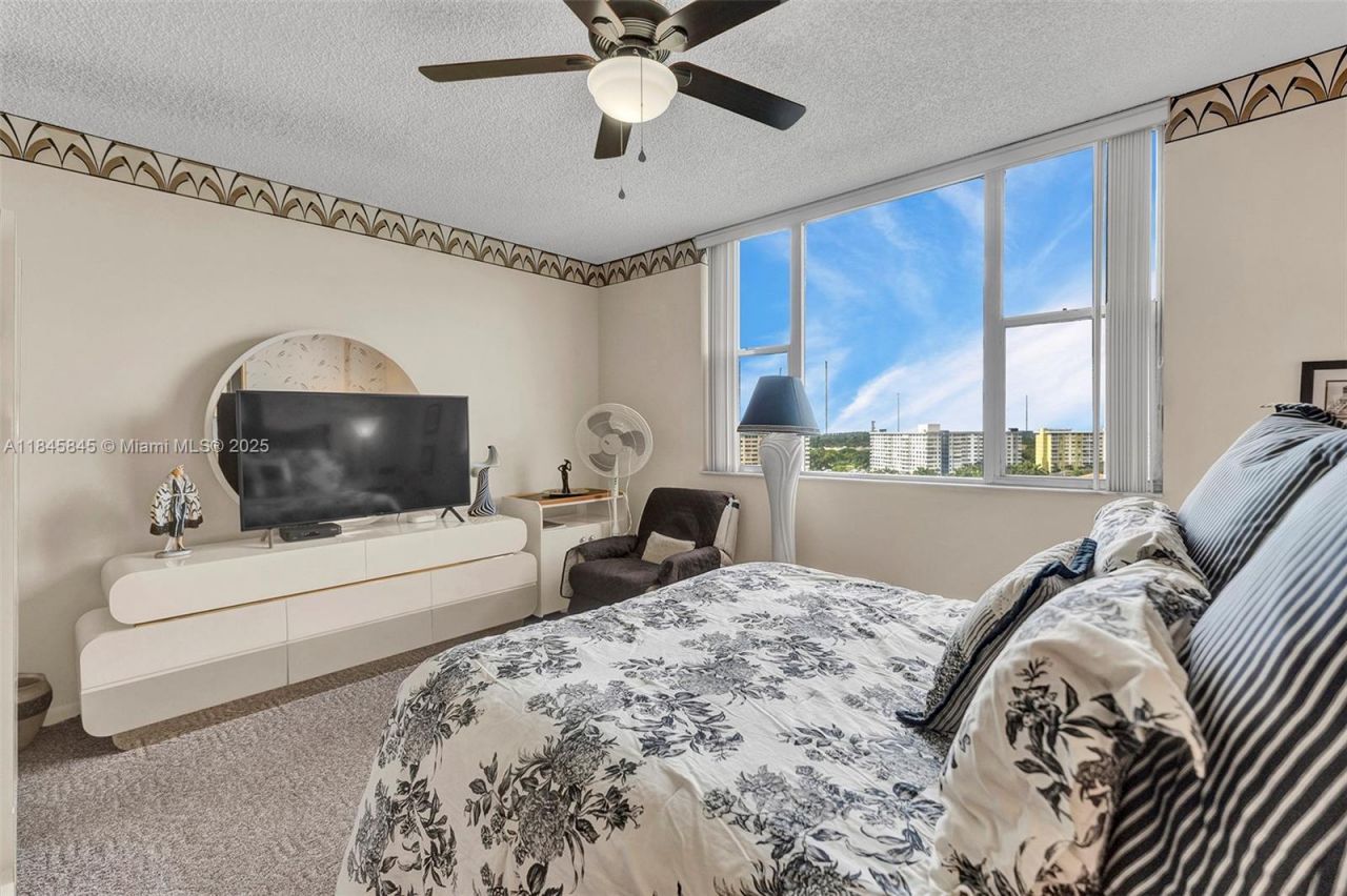 3850 Washington St, Unit 1114, Hollywood, FL 33021 Photo