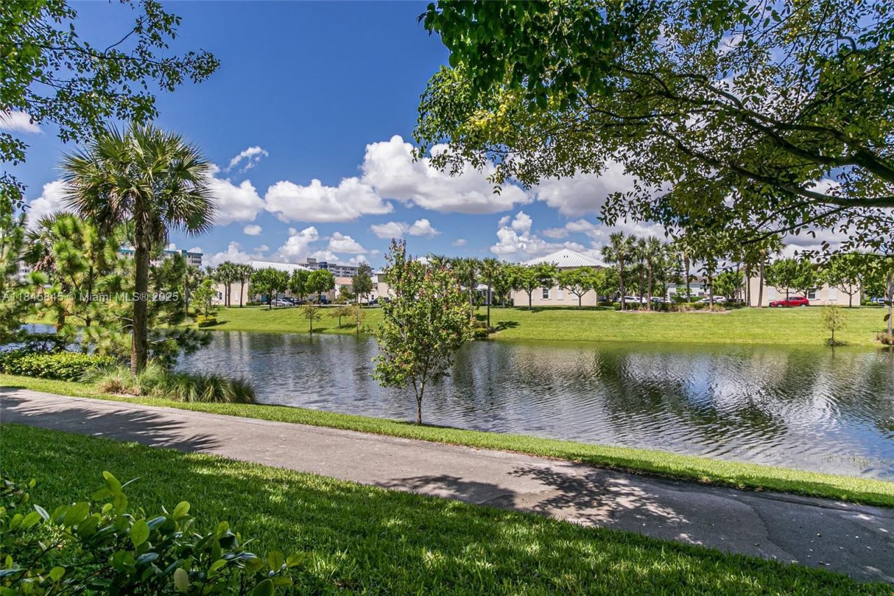 3850 Washington St, Unit 1114, Hollywood, FL 33021 Photo