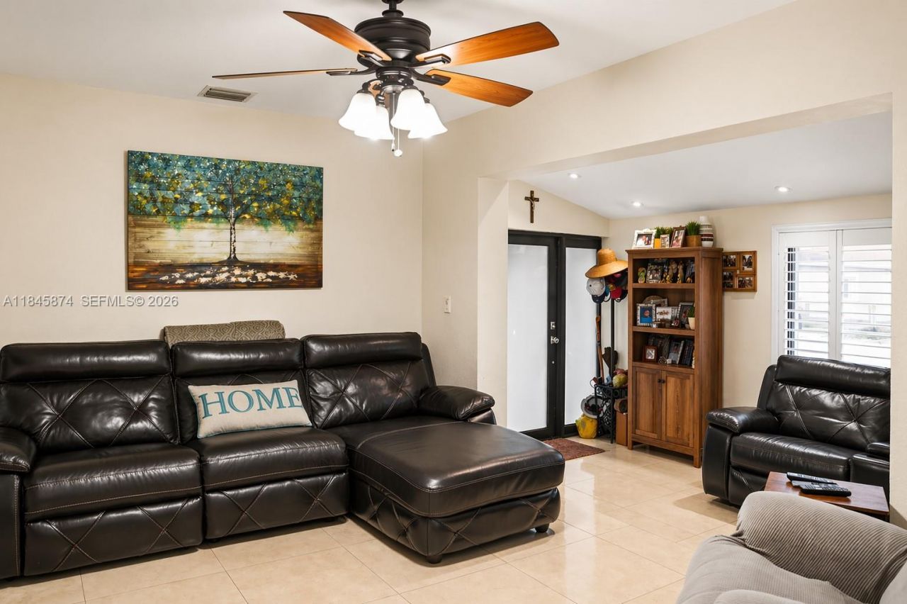 117 W 34th St, Hialeah, FL 33012 Photo