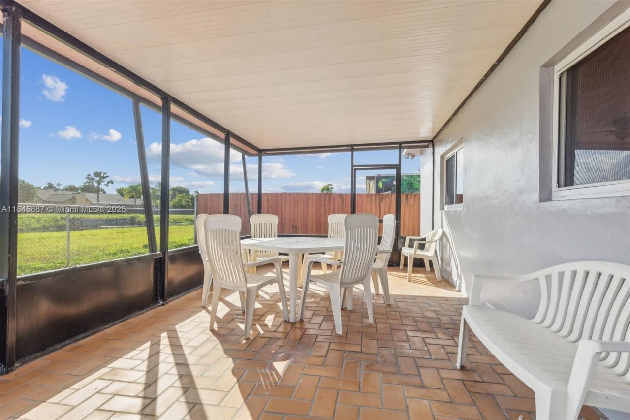 10471 SW 141st Dr, Miami, FL 33176 Photo