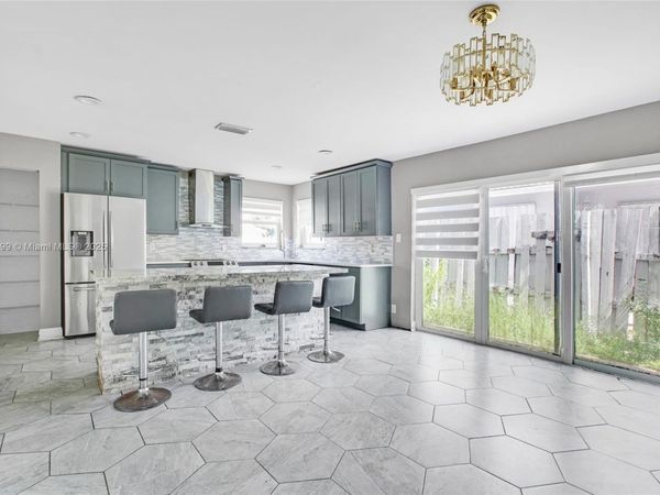 5498 NW 45th Way, Unit N/A, Coconut Creek, FL 33073