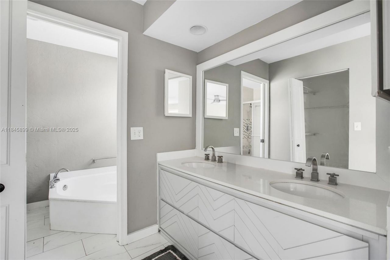 5498 NW 45th Way, Unit N/A, Coconut Creek, FL 33073 Photo