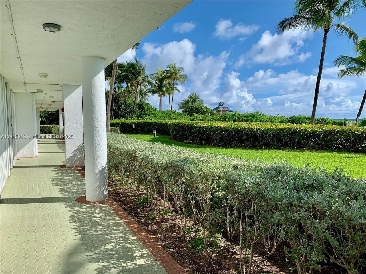 16711 Collins Ave, Unit 602, Sunny Isles Beach, FL 33160 Photo