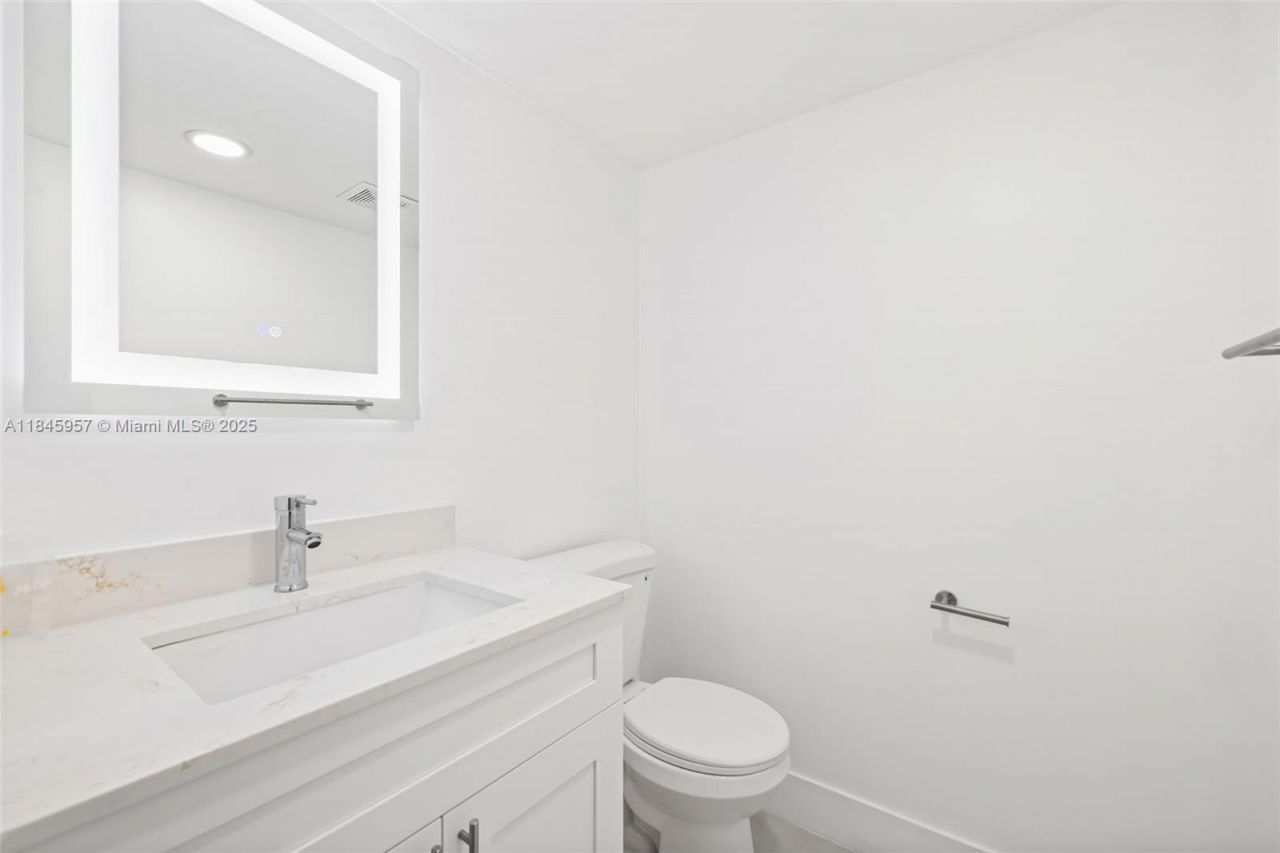 13455 SW 9th Ct, Unit 315J, Pembroke Pines, FL 33027 Photo