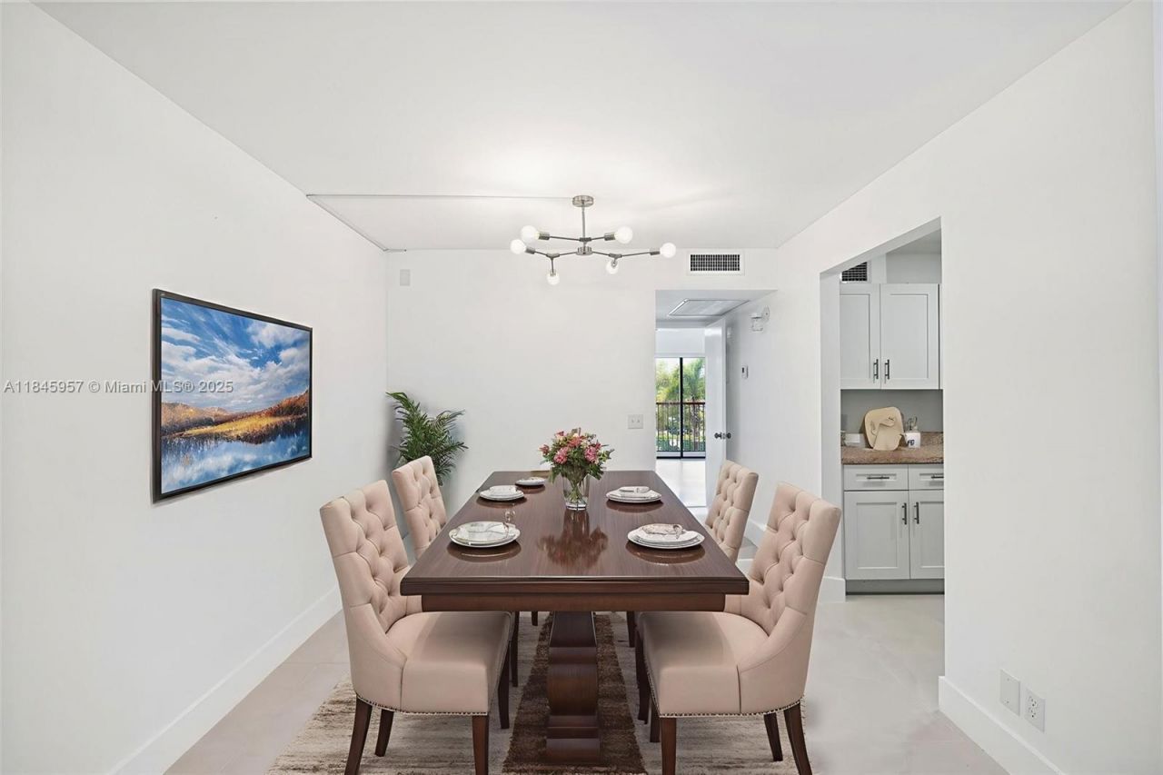 13455 SW 9th Ct, Unit 315J, Pembroke Pines, FL 33027 Photo