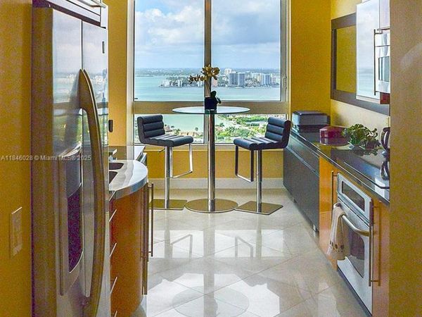 6365 Collins Ave, Unit 3907, Miami Beach, FL 33141
