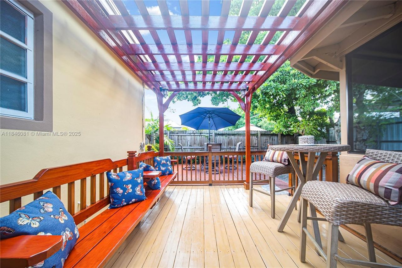 1300 NW 174th St, Miami Gardens, FL 33169 Photo