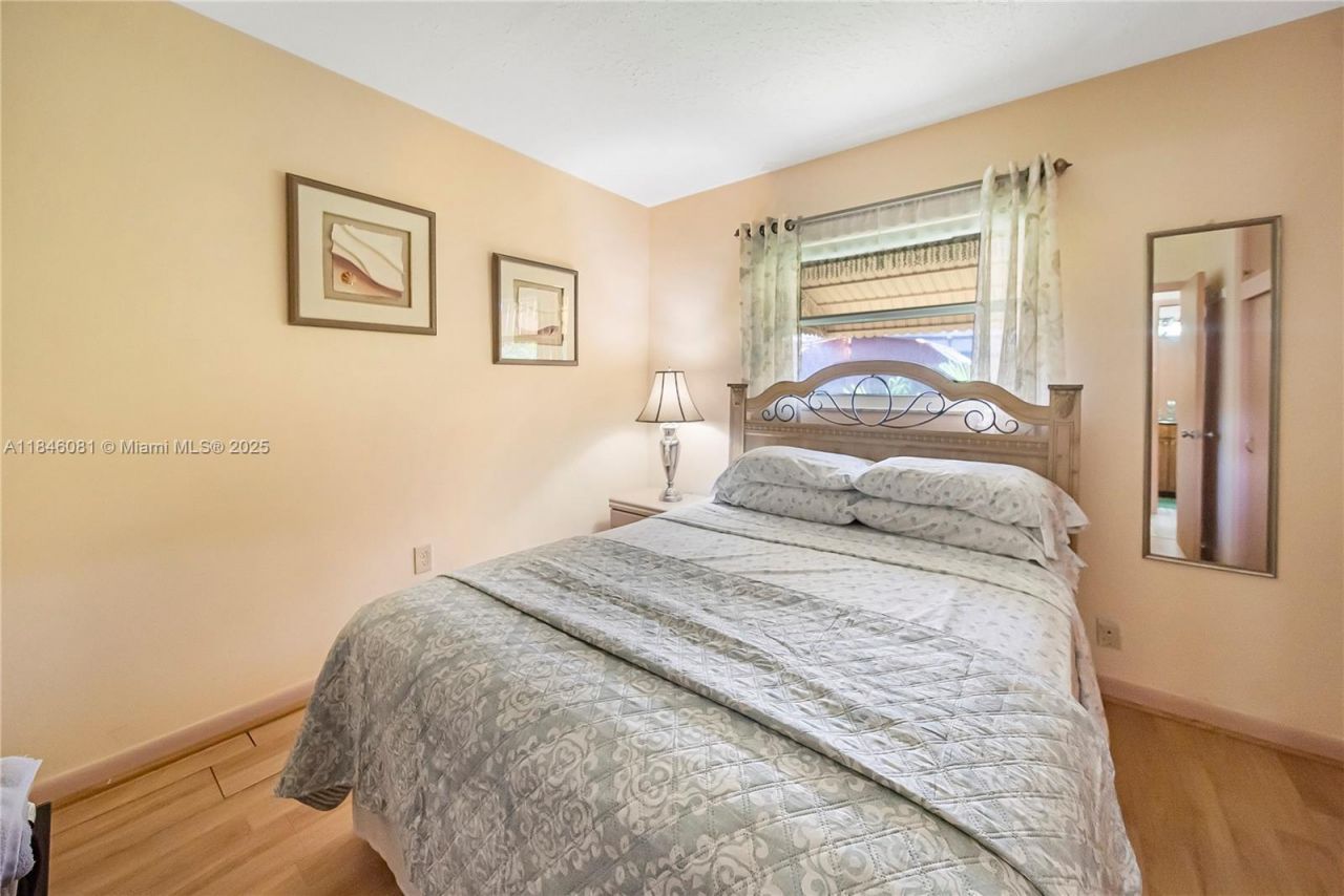 1300 NW 174th St, Miami Gardens, FL 33169 Photo