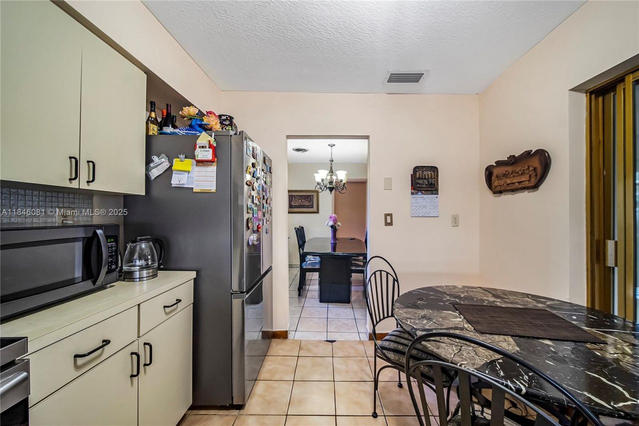 1300 NW 174th St, Miami Gardens, FL 33169 Photo