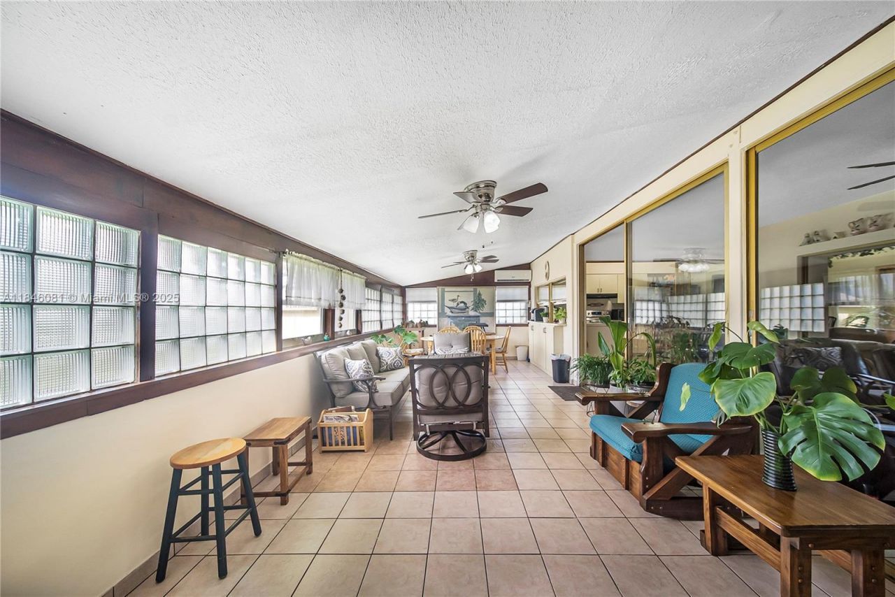 1300 NW 174th St, Miami Gardens, FL 33169 Photo