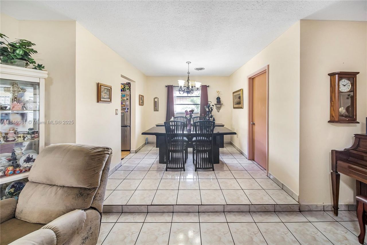 1300 NW 174th St, Miami Gardens, FL 33169 Photo