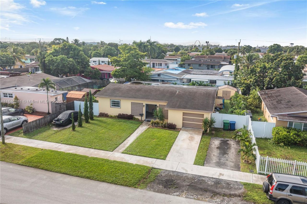 1300 NW 174th St, Miami Gardens, FL 33169 Photo