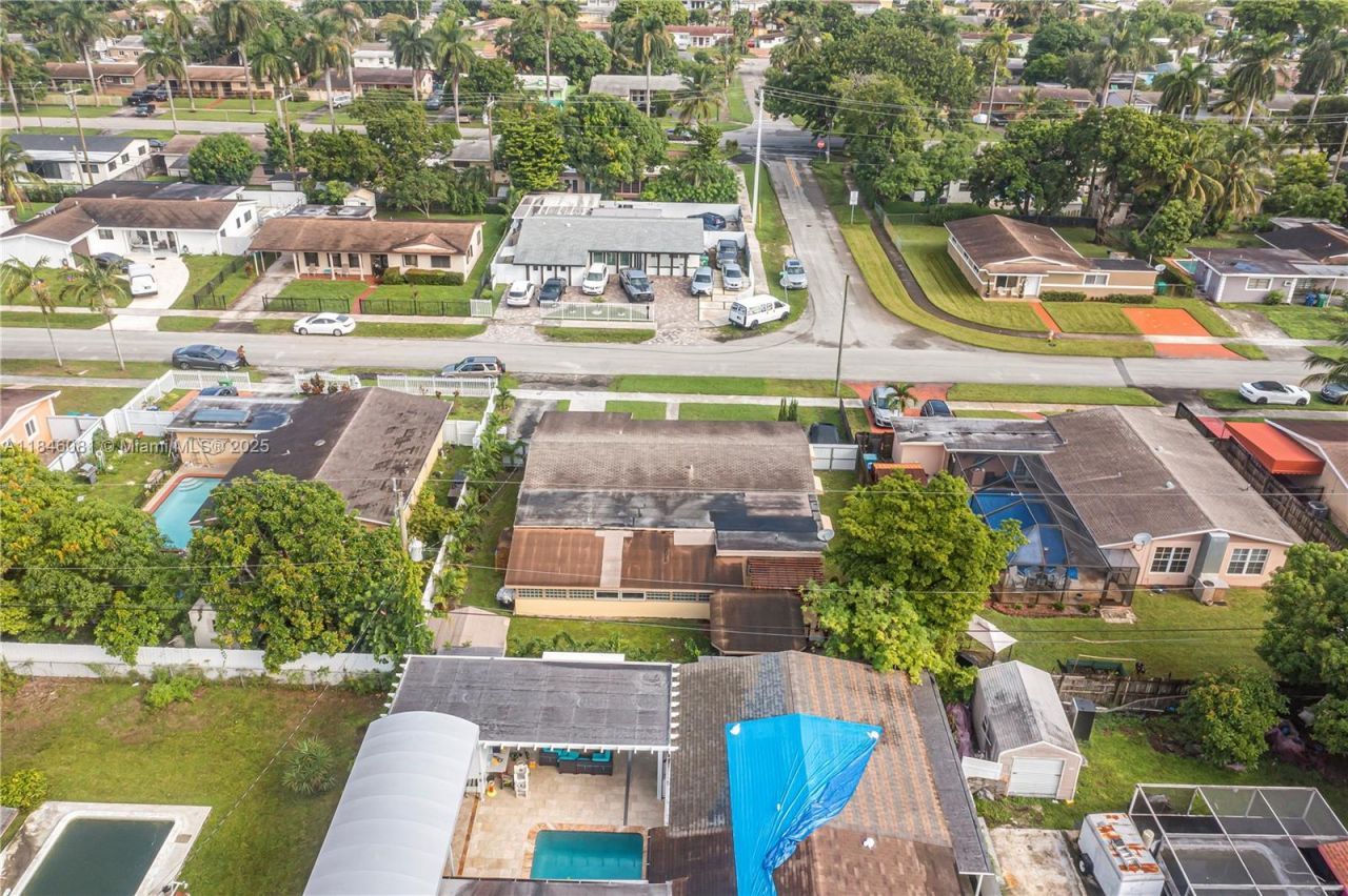 1300 NW 174th St, Miami Gardens, FL 33169 Photo