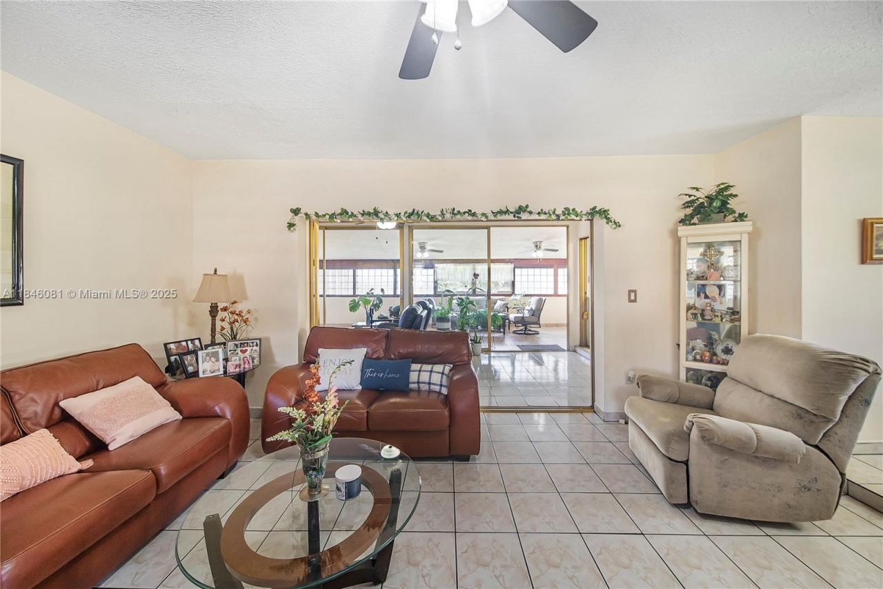 1300 NW 174th St, Miami Gardens, FL 33169 Photo