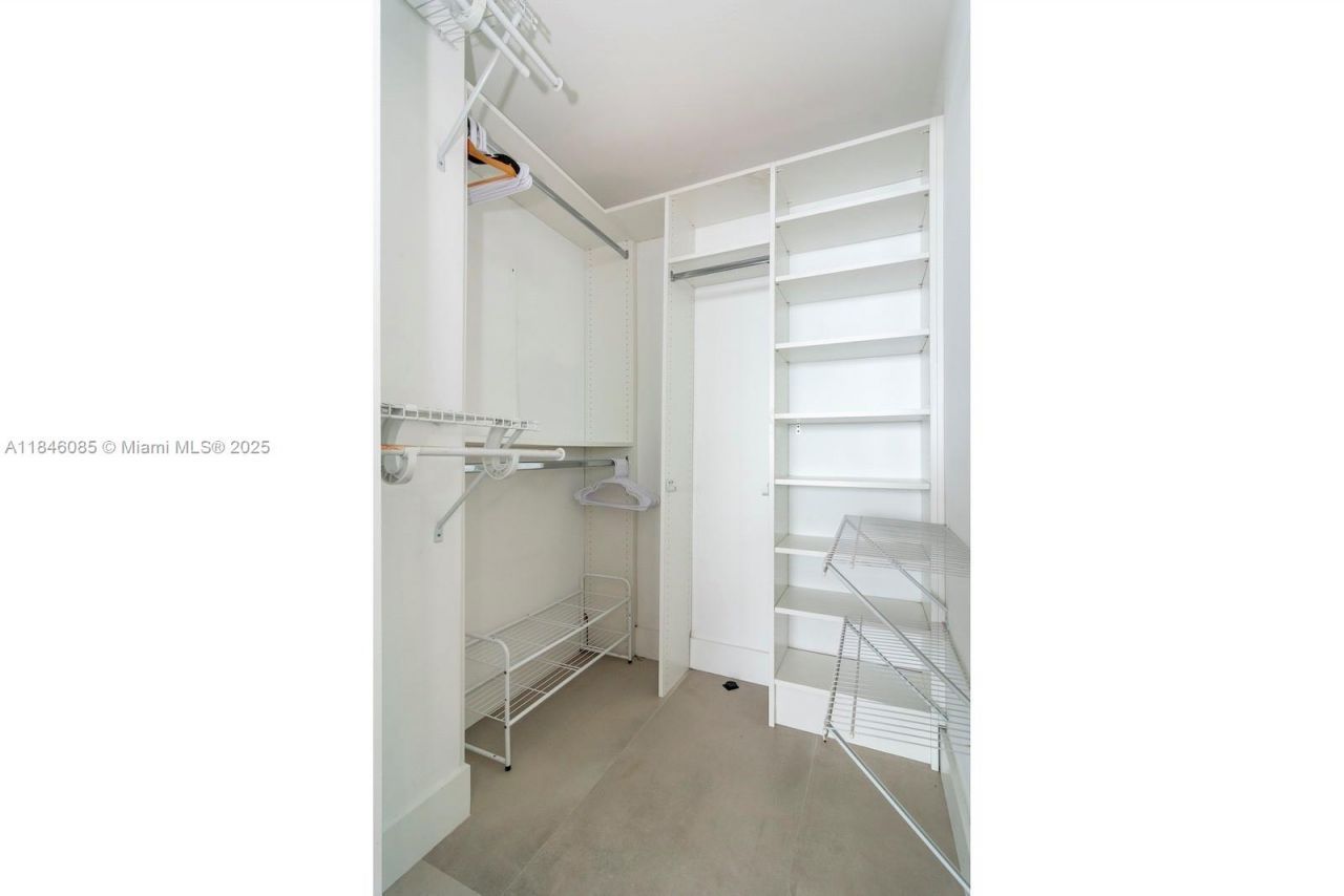 650 NE 32nd St, Unit 4206, Miami, FL 33137 Photo