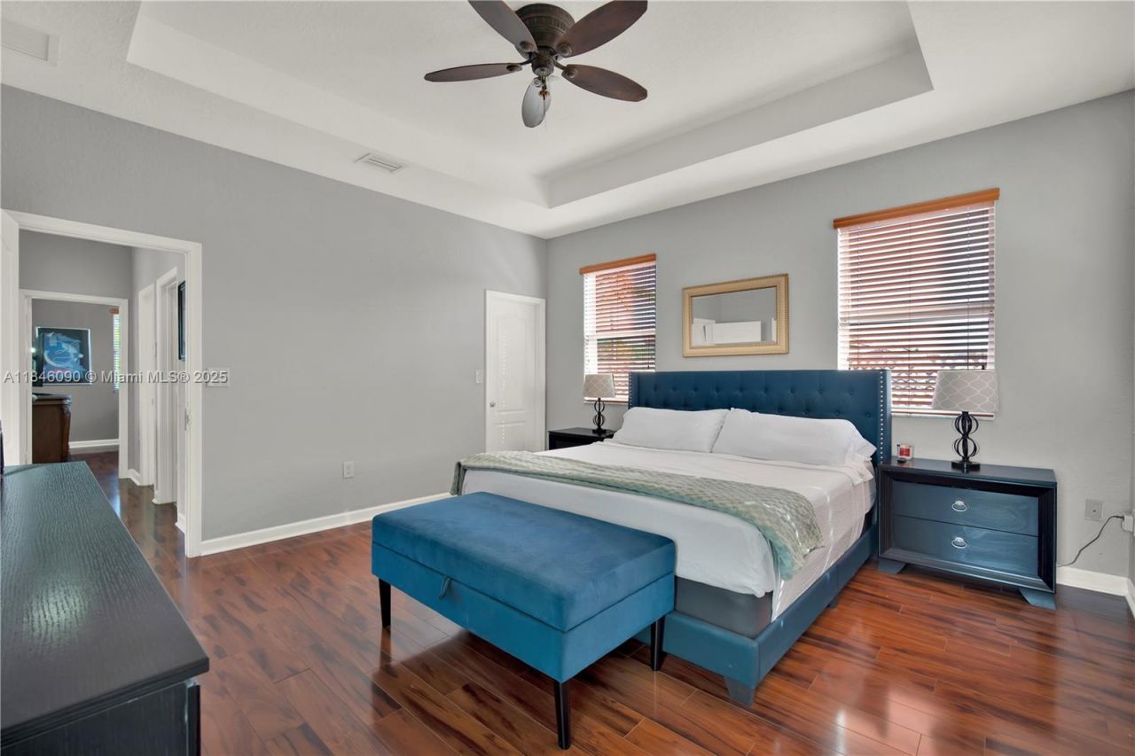 1081 NE 40th Rd, Homestead, FL 33033 Photo