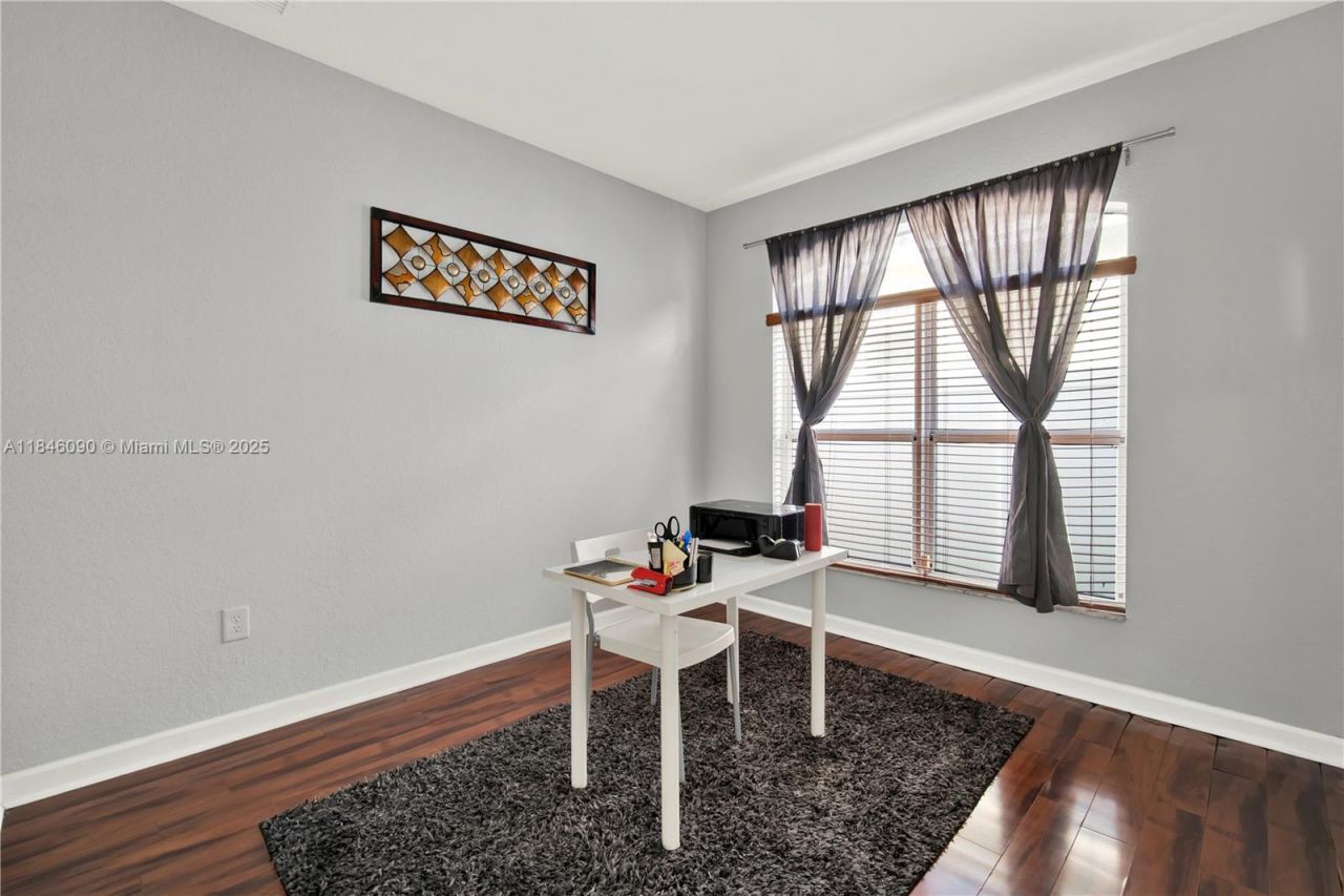 1081 NE 40th Rd, Homestead, FL 33033 Photo