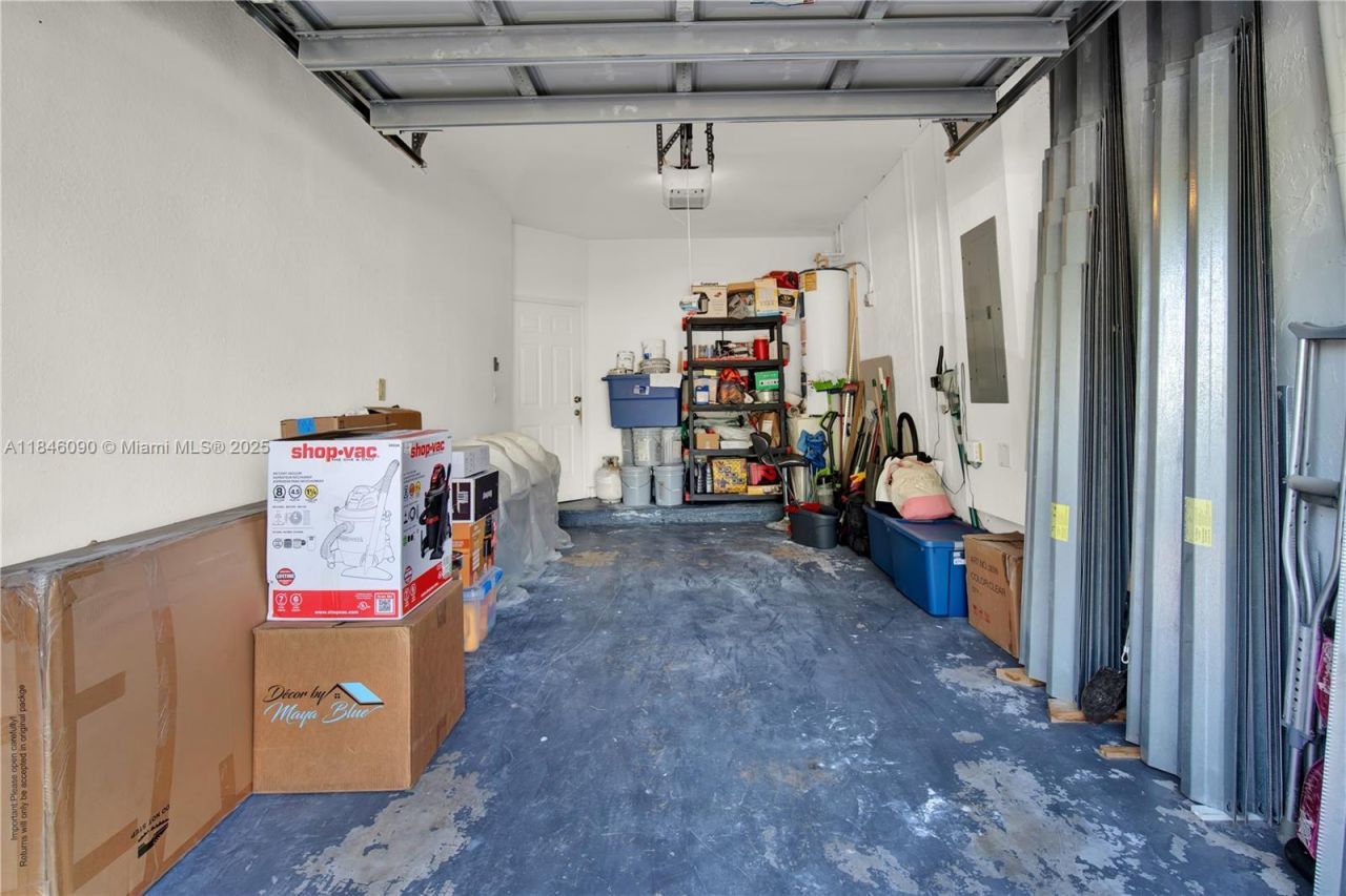 1081 NE 40th Rd, Homestead, FL 33033 Photo