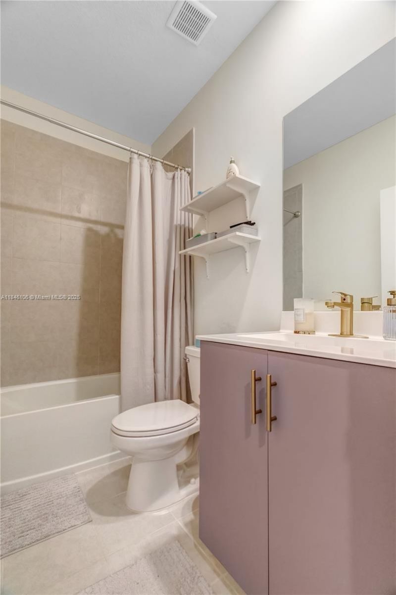 3416 W 114th Ter, Hialeah, FL 33018 Photo