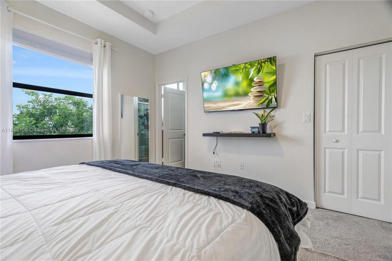 3416 W 114th Ter, Hialeah, FL 33018 Photo