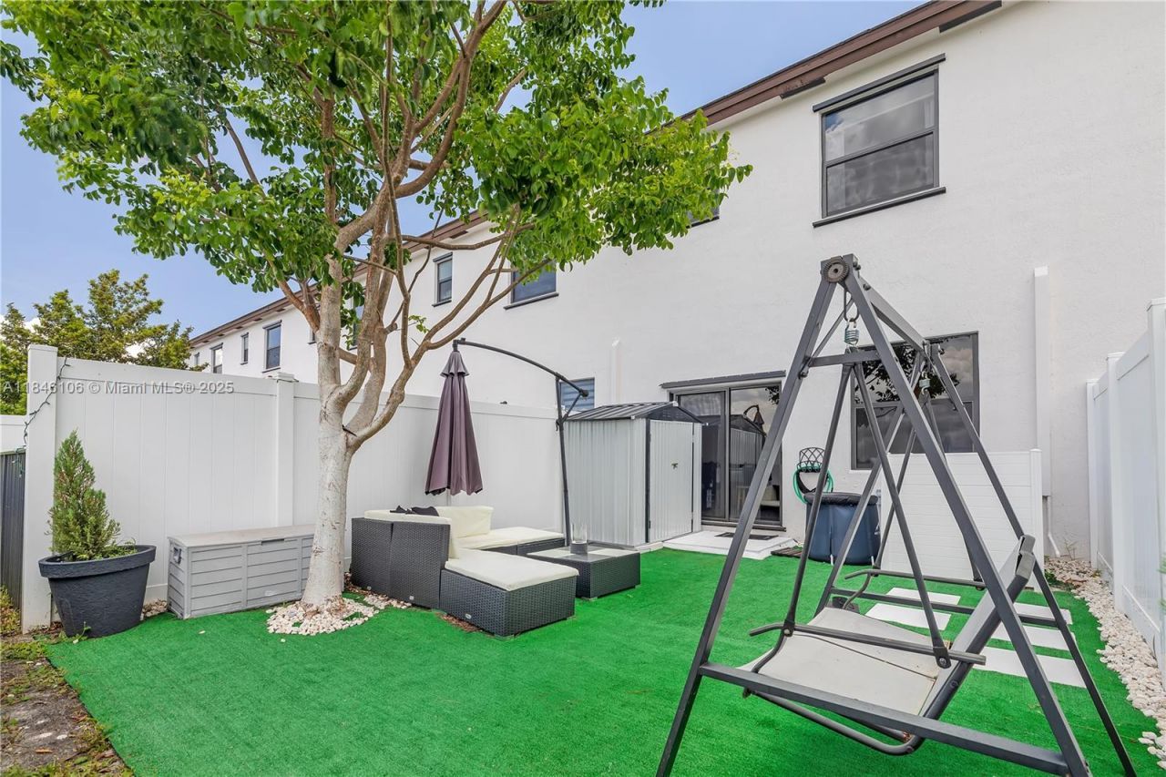 3416 W 114th Ter, Hialeah, FL 33018 Photo