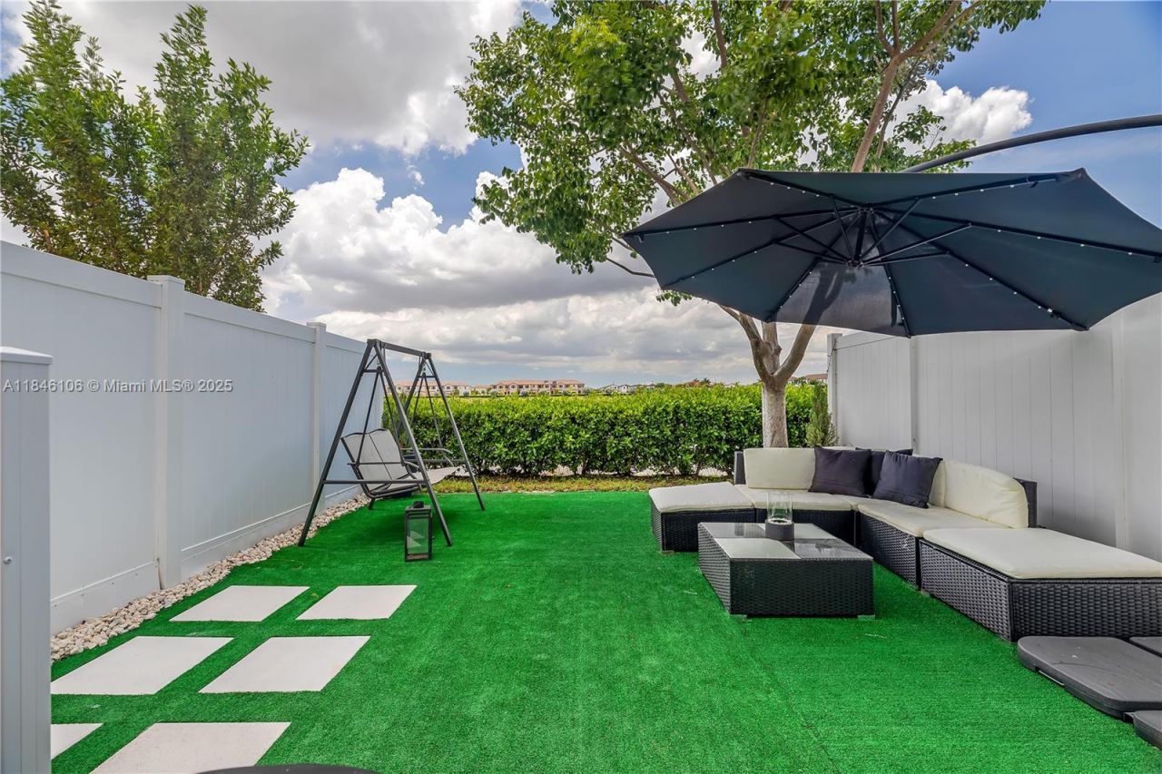 3416 W 114th Ter, Hialeah, FL 33018 Photo