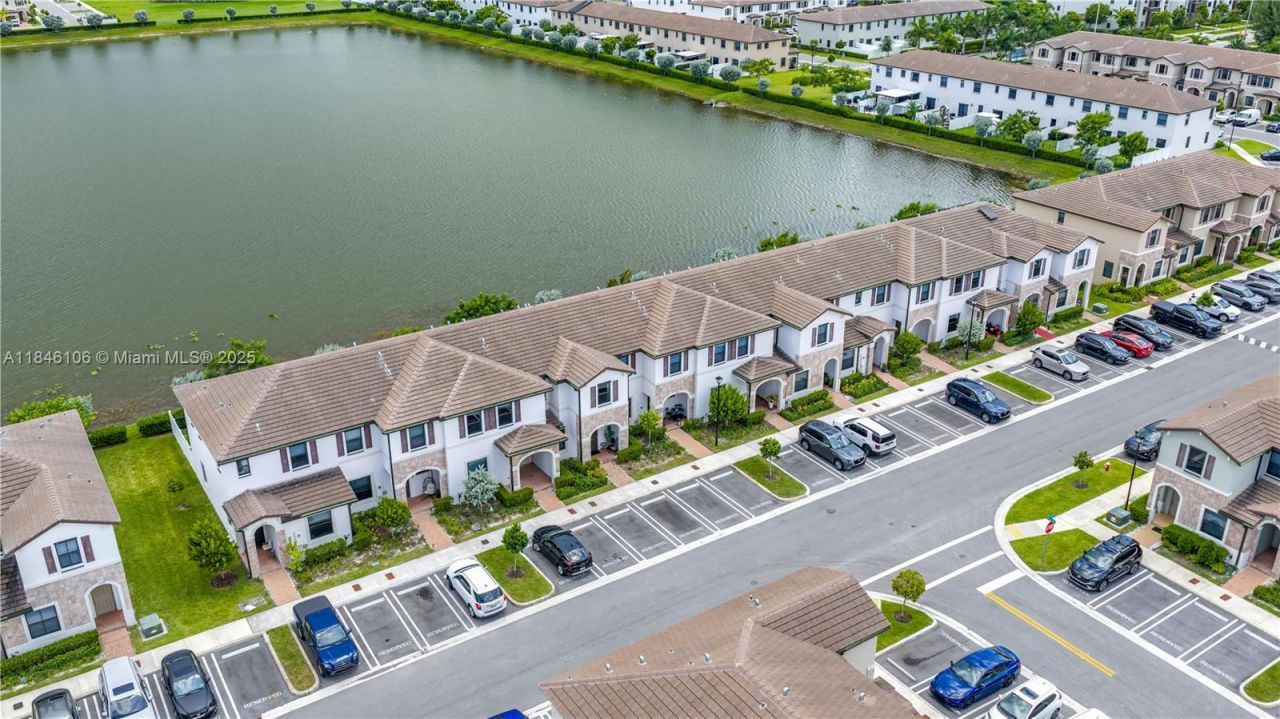 3416 W 114th Ter, Hialeah, FL 33018 Photo